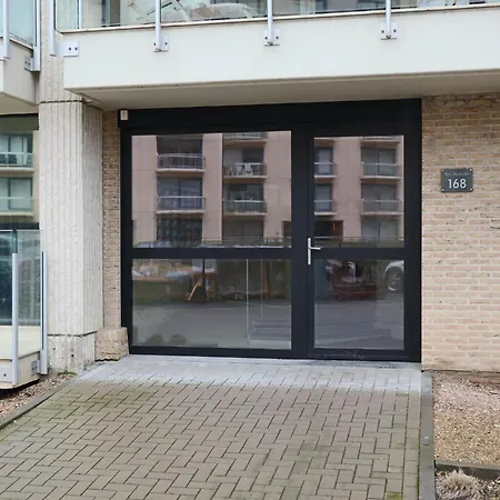In With Terrace , Cleaning Included Apartment *