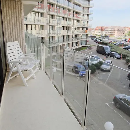 In With Terrace , Cleaning Included Apartment *